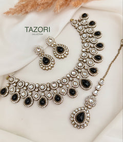 Uncut Kundan Necklace Set