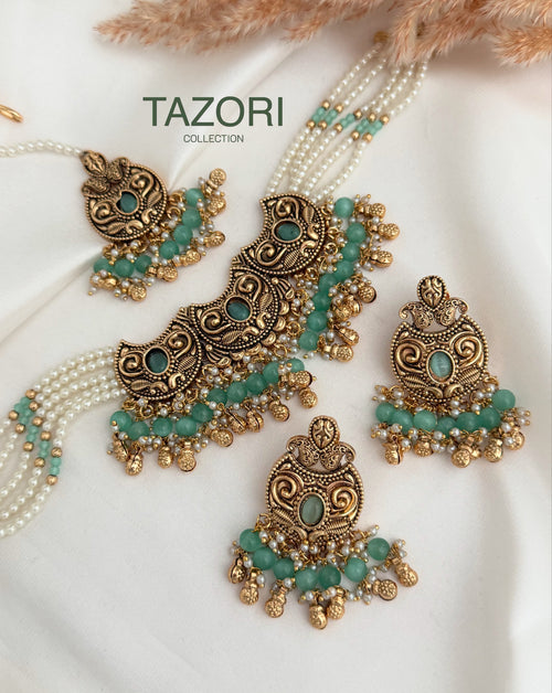 Zoya Choker Set