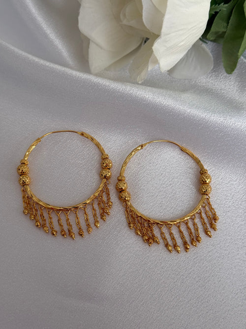 Traditional gold walliya