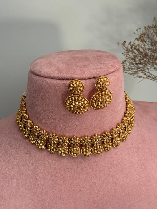 Kashish Gold tone Necklace Set