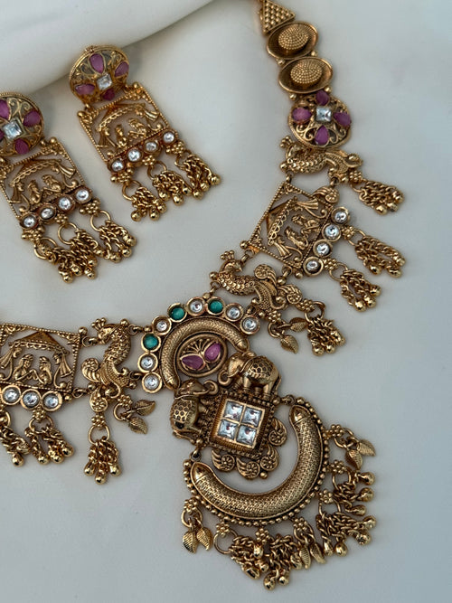 Heritage necklace set