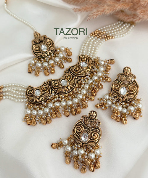 Zoya Choker Set