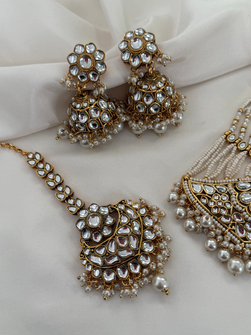 Pearl passa x jhumki Set