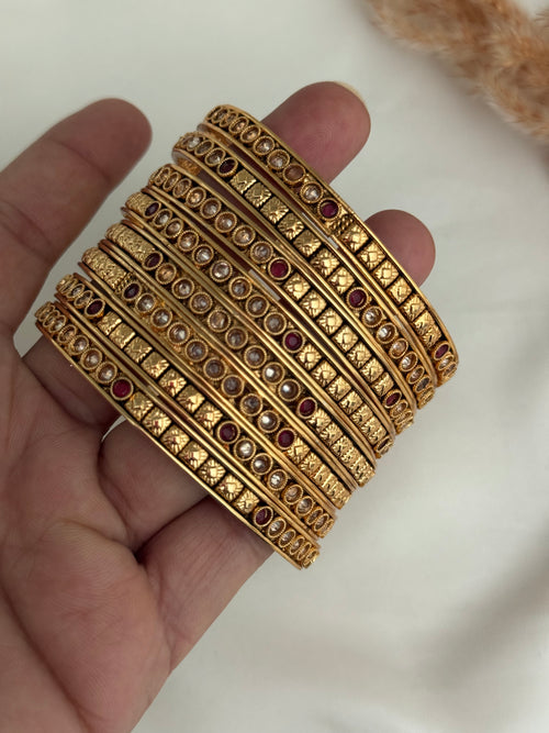 Gold imitation bangles Set