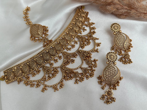 Myra Choker Set