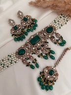 Emerald tyani Choker Set