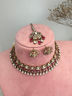 Uncut Kundan Necklace Set
