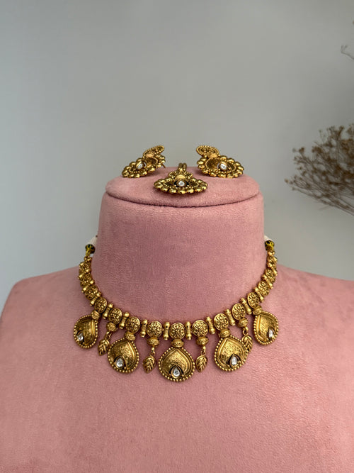 Priya necklace Set