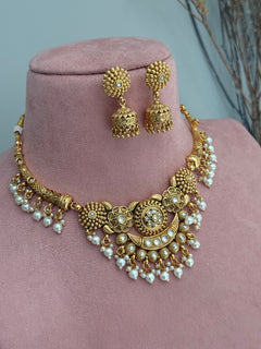 Gold hasli Kundan set