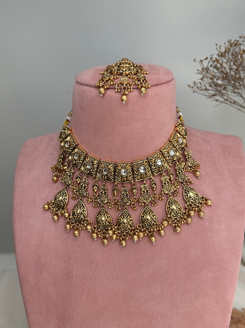 Pihu Necklace Set