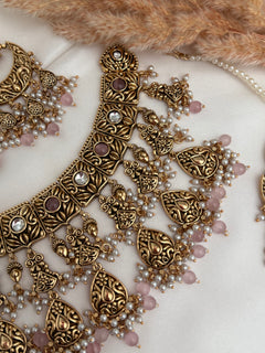 Pihu Necklace Set
