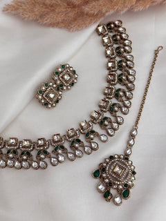 Uncut Kundan Necklace Set