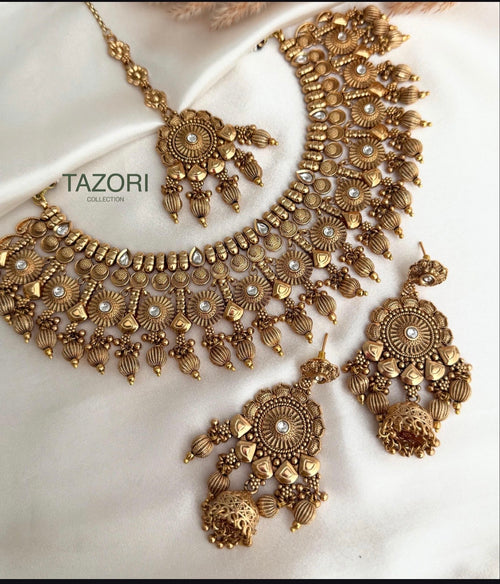 Gold imitation necklace set