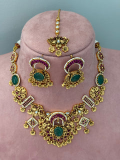 Heritage necklace set