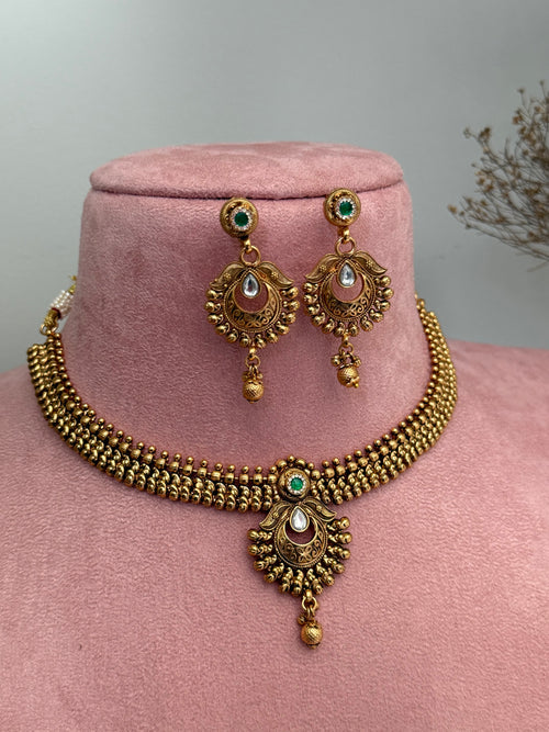 Gold imitation necklace Set