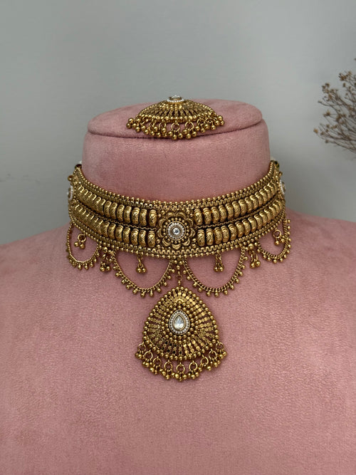 Gold x Kundan Choker Set