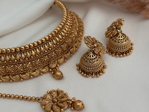 Gold imitation choker Set