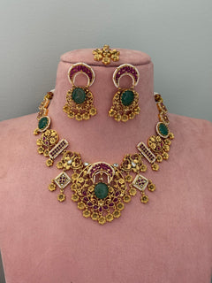 Heritage necklace set