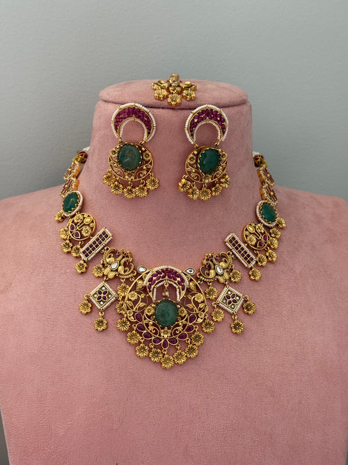 Heritage necklace set