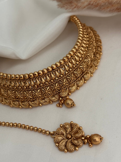 Gold imitation choker Set