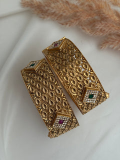 Antique Gold Kada Set