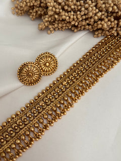 Gold choker set