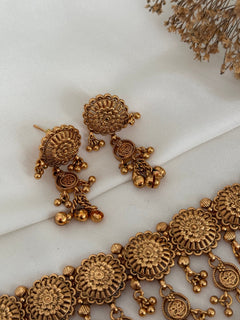 Gold choker set