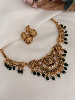 Gold hasli Kundan set