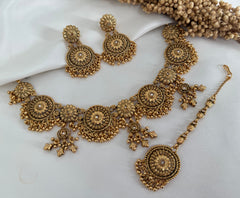 Aura gold necklace set