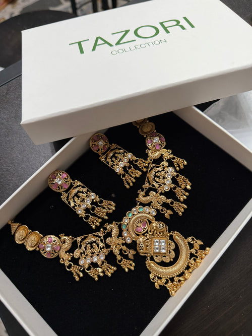 Gold imitation necklace Set