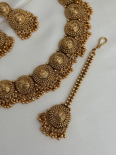 Gold imitation necklace set