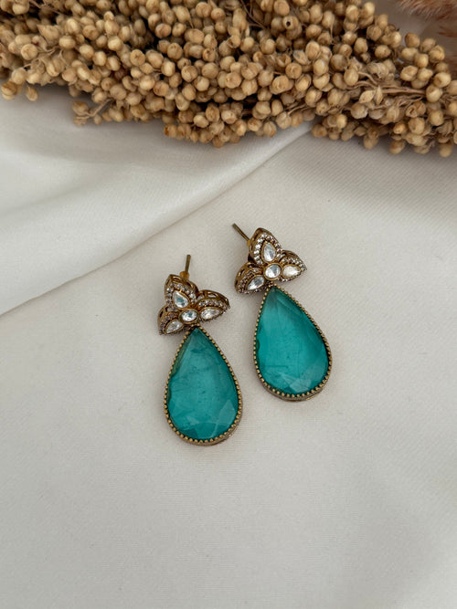 Tyani earrings
