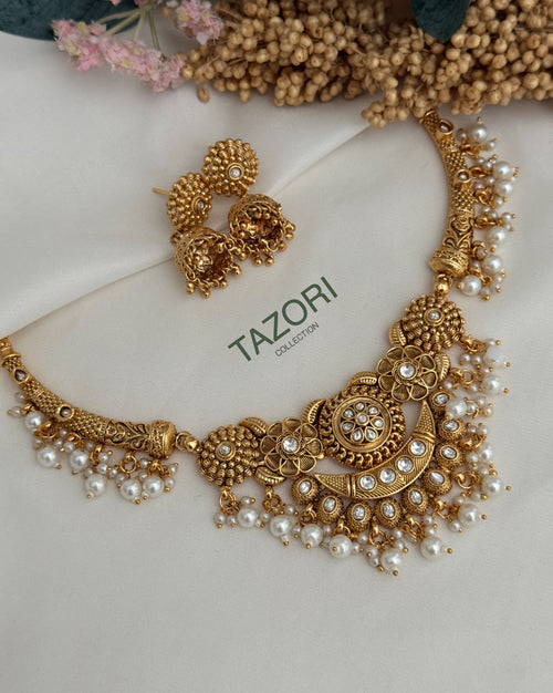 Gold hasli Kundan set