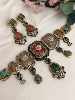 Monalisa choker Set