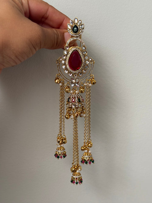 Kundan hair accessory