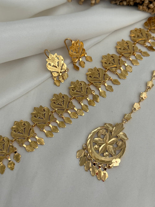 Traditional Patra Choker Set