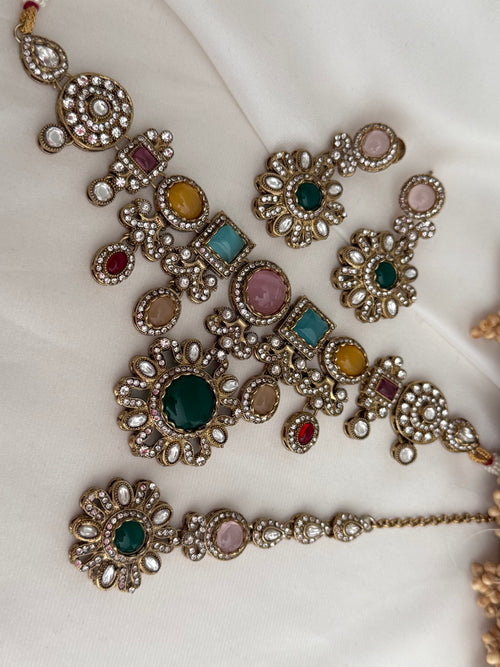 Soha Sabyasachi Kundan Choker Set