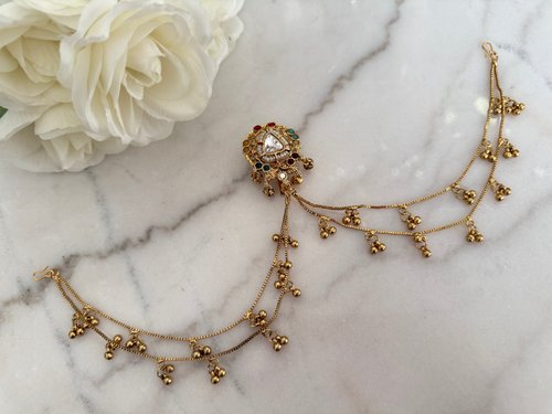 Kundan hair accessory
