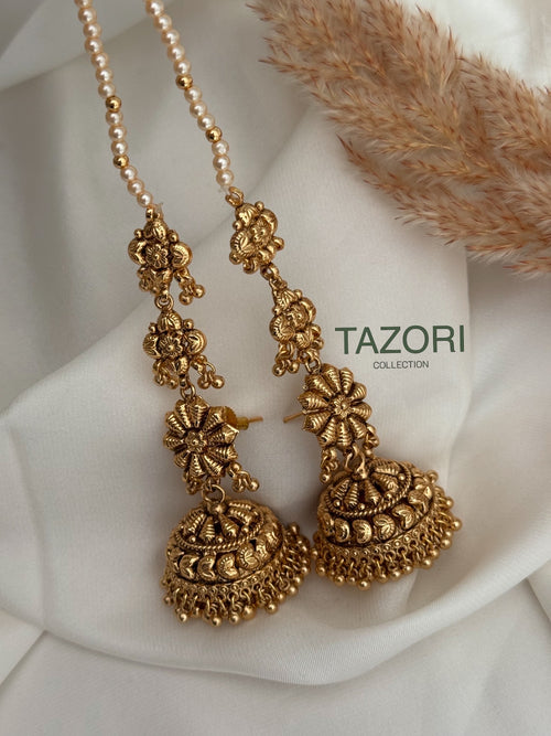 Gold single jhumki Earrings