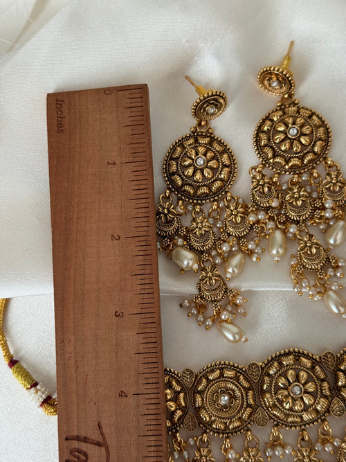 Sakshi choker Set