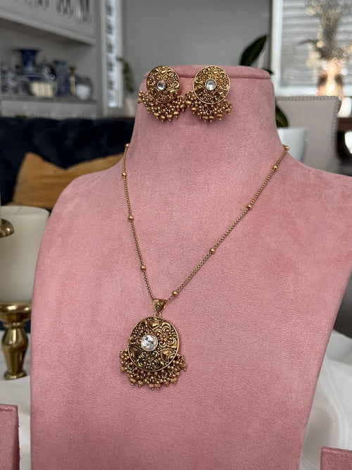 Gold imitation pendant Necklace Set