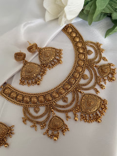Gold necklace Set