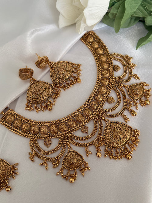 Gold necklace Set