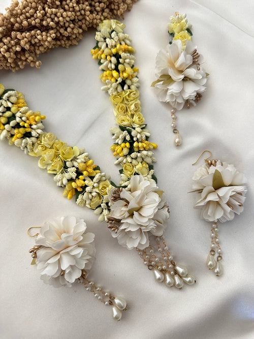 Yellow and White Floral Set