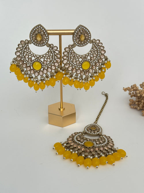 Yellow Chandbali Tikka Set