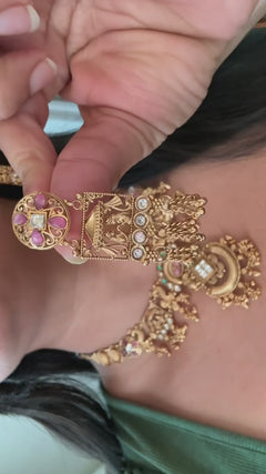 Heritage necklace set