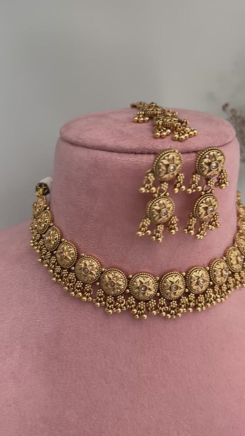Sonam Gold imitation Choker Set