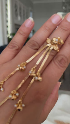 Pearl hathphool set
