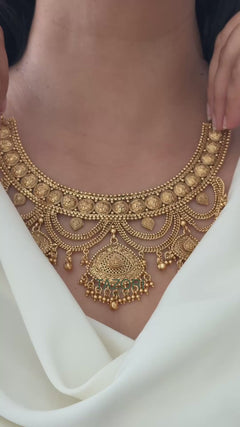 Priya Gold necklace Set
