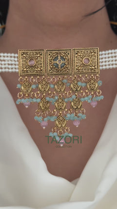 Aliya gold Choker Set